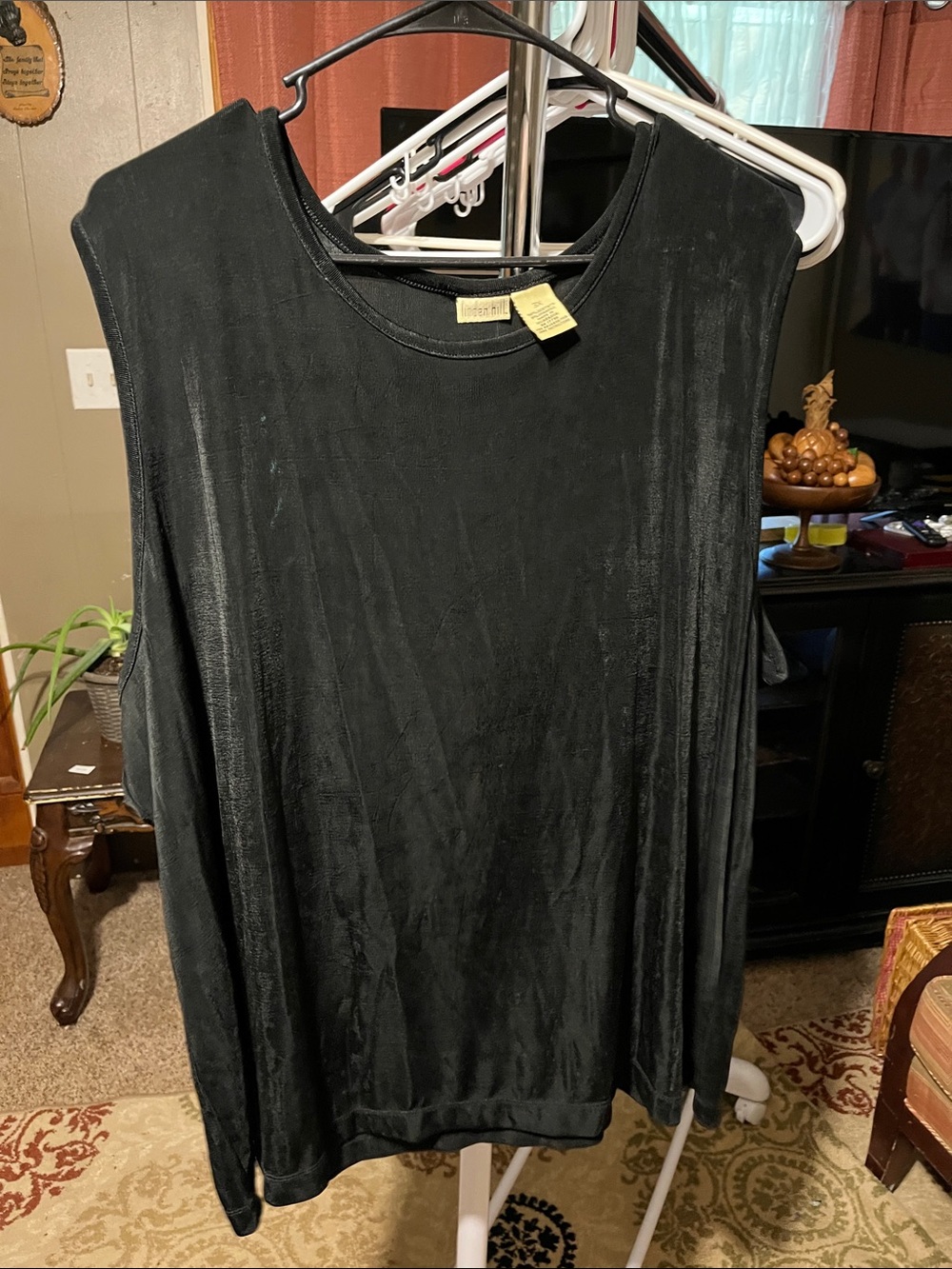Black Sleeveless Top